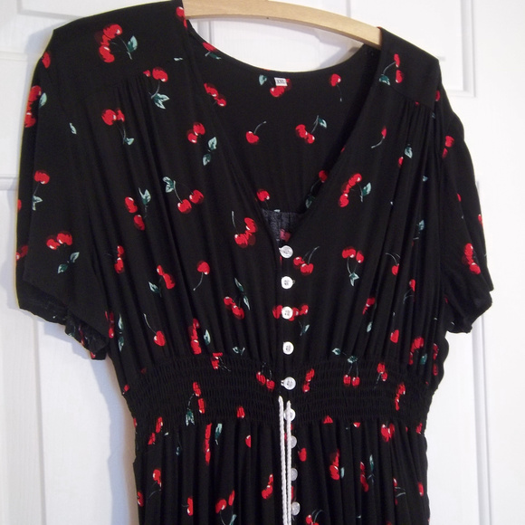 Milumia Dresses & Skirts - Milumia Cherry  Button up Split Maxi dress